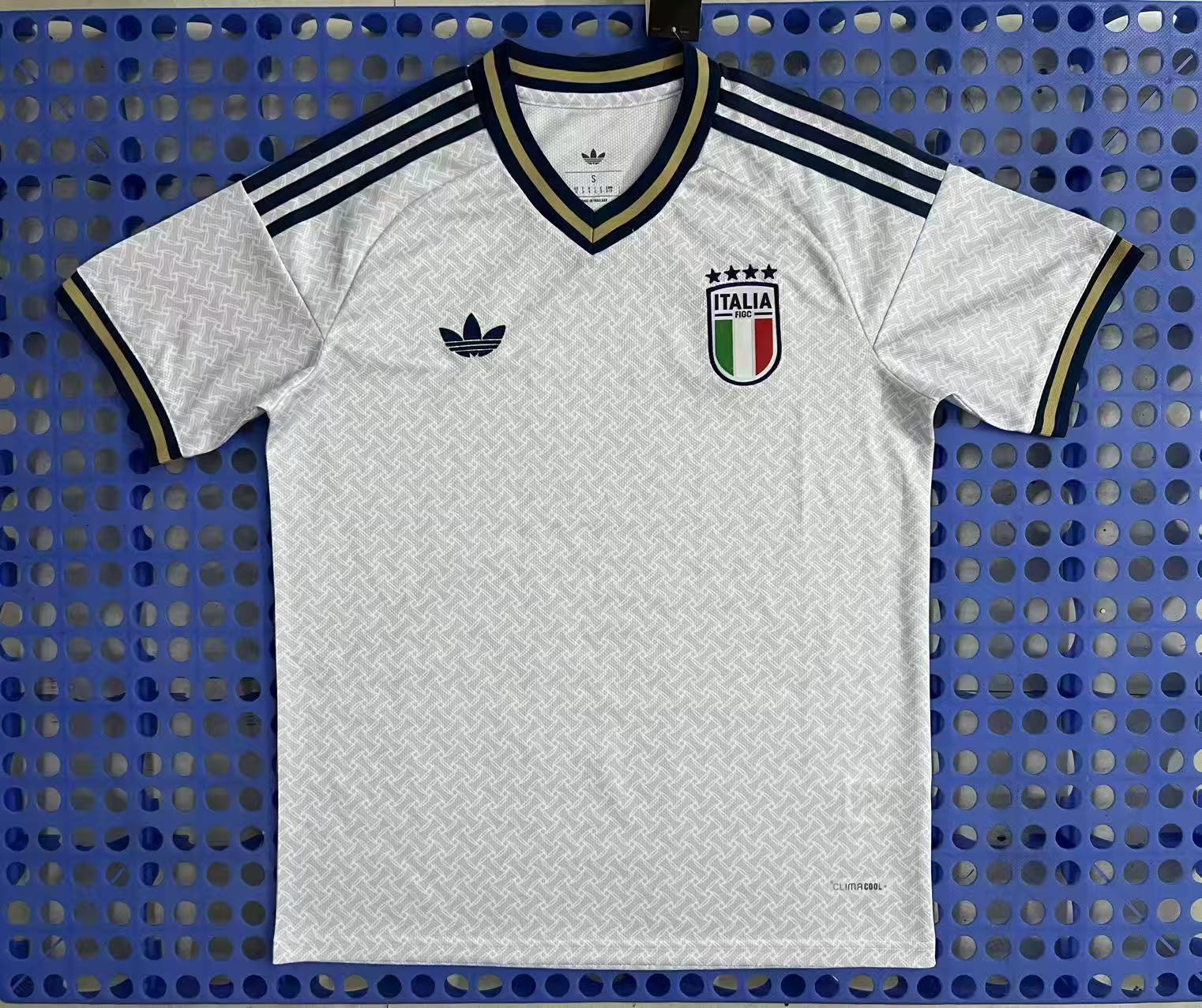 maillot Italie  26-27
